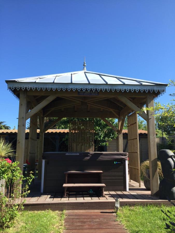 Celine Et Olivier Bed & Breakfast Pornic Bagian luar foto
