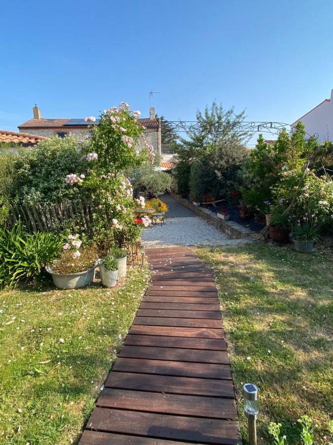 Celine Et Olivier Bed & Breakfast Pornic Bagian luar foto