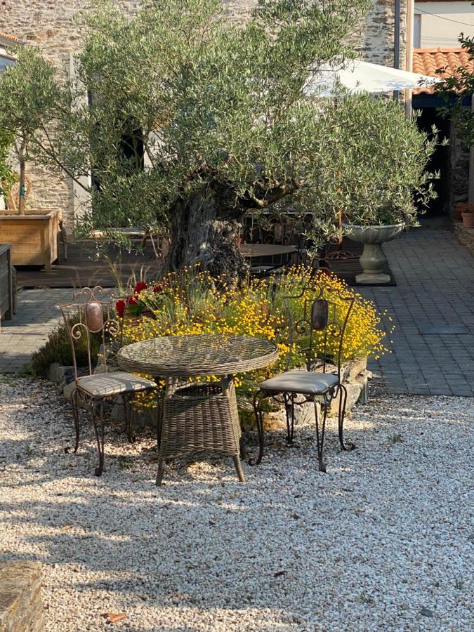 Celine Et Olivier Bed & Breakfast Pornic Bagian luar foto